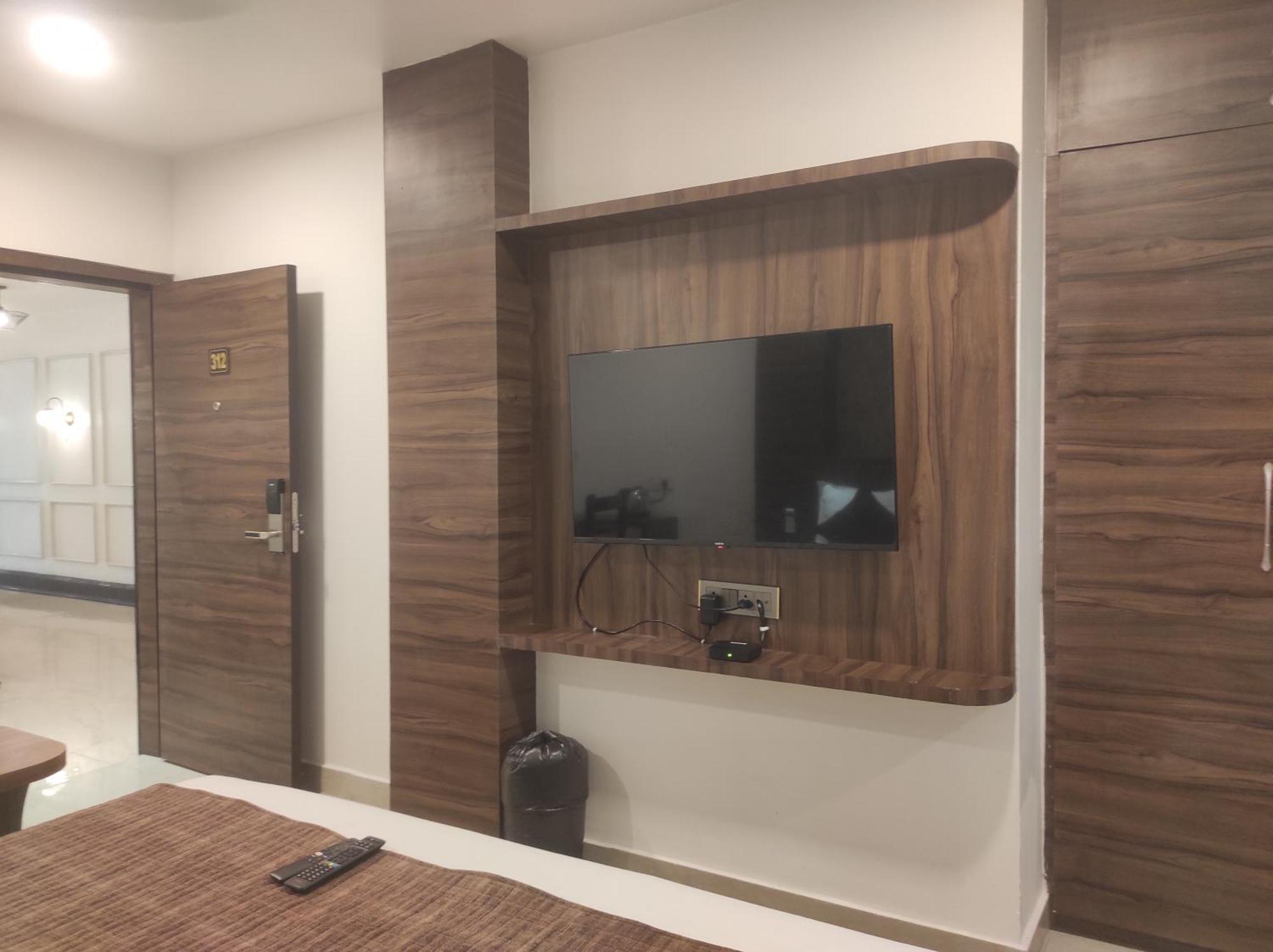 Hotel Obsidian Blue Itanagar Bagian luar foto