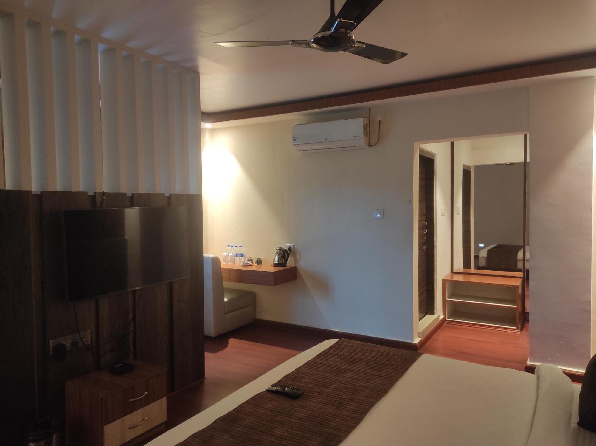 Hotel Obsidian Blue Itanagar Bagian luar foto
