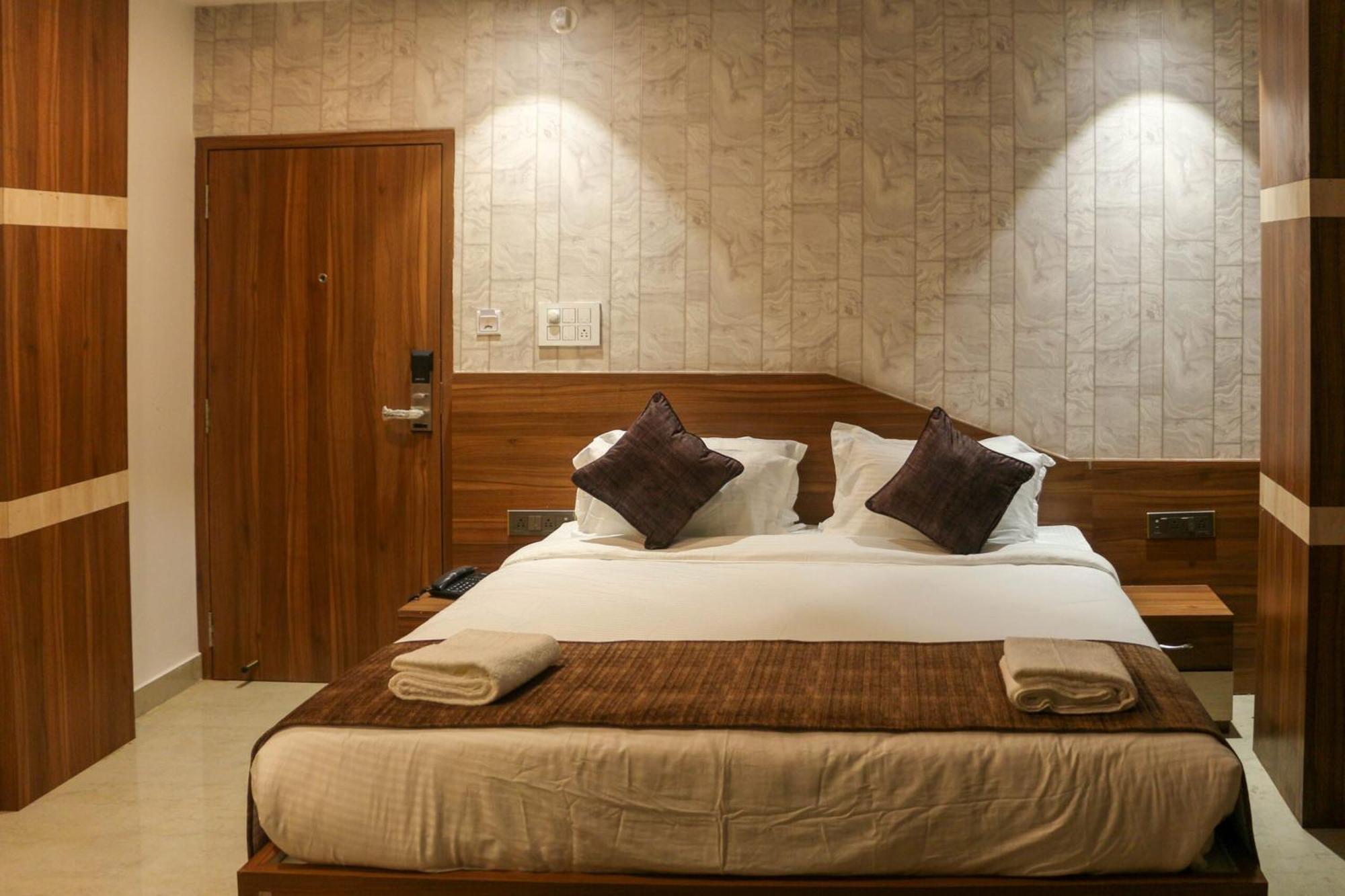 Hotel Obsidian Blue Itanagar Bagian luar foto
