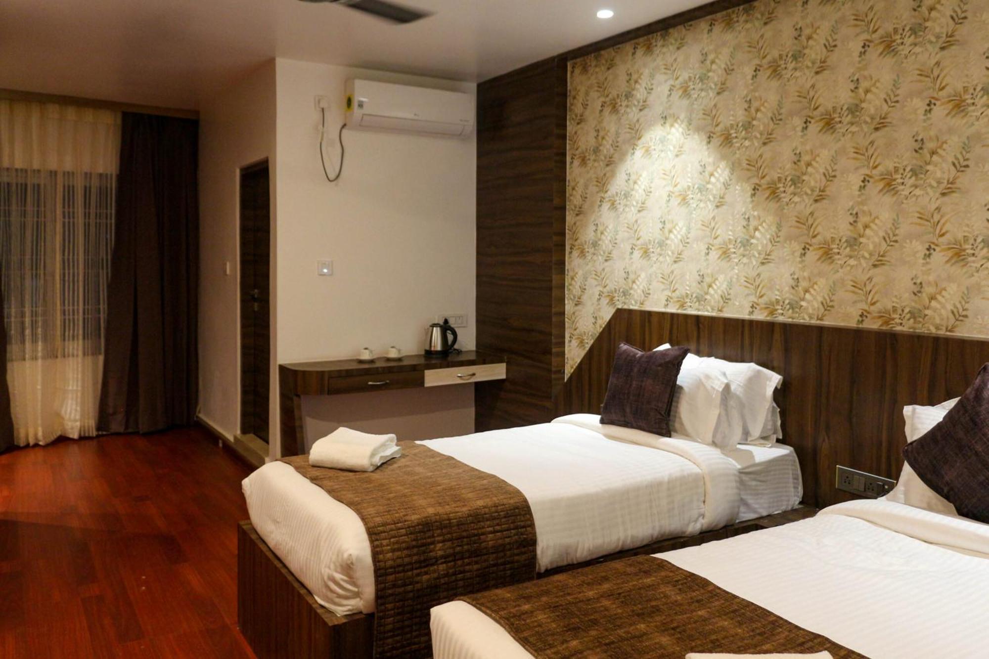 Hotel Obsidian Blue Itanagar Bagian luar foto