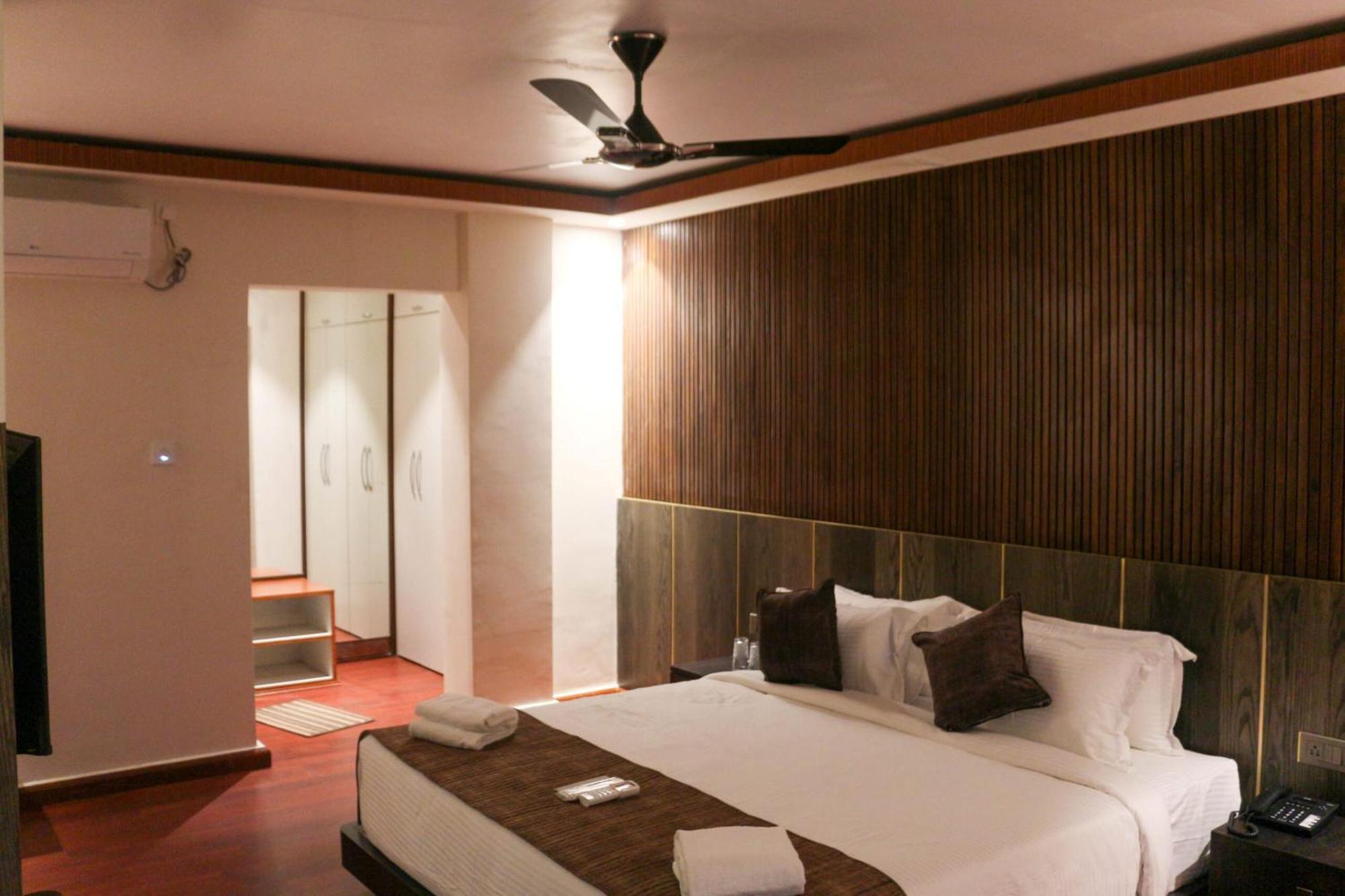 Hotel Obsidian Blue Itanagar Bagian luar foto
